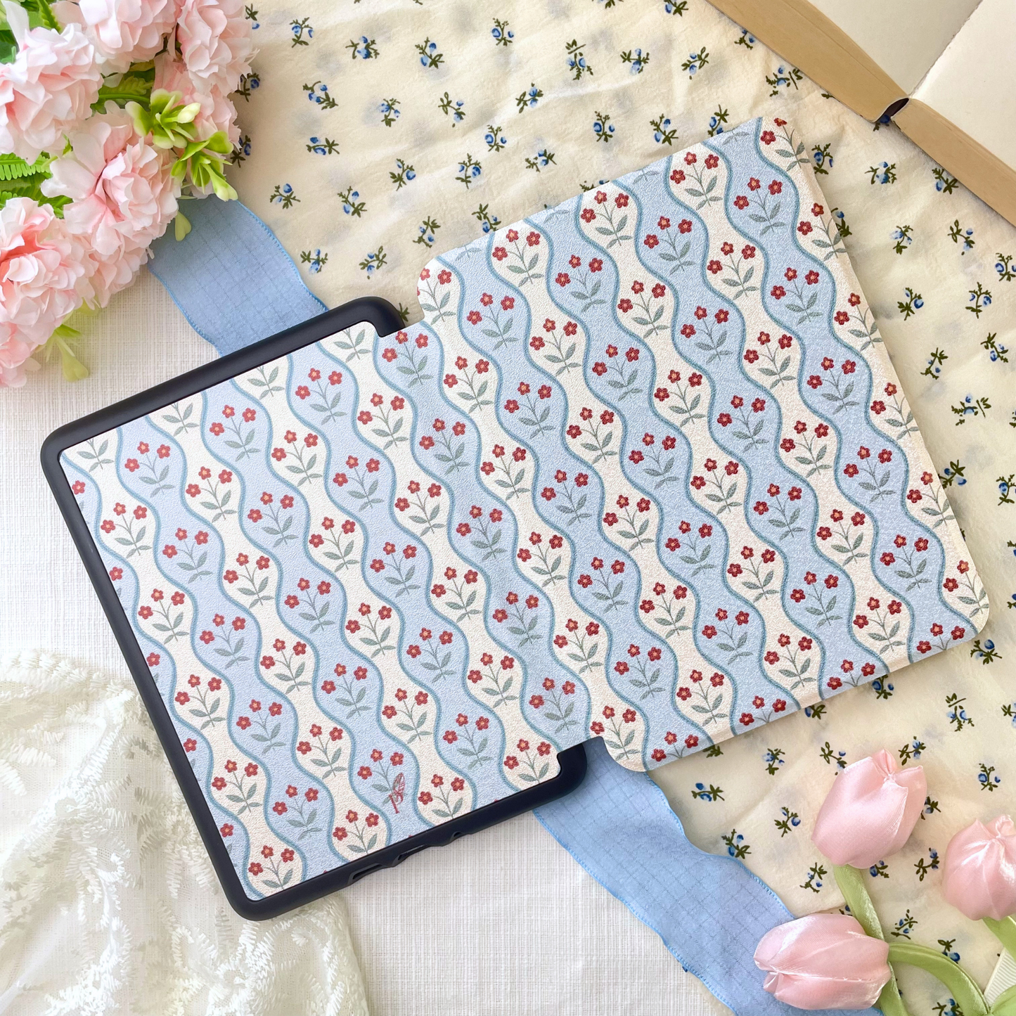 ribboned ripple kindle case