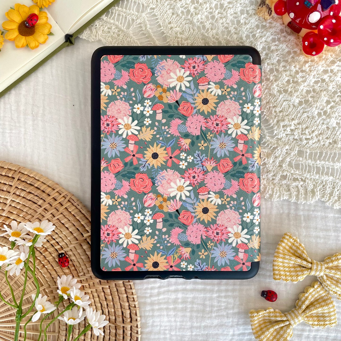 toadstools and tangled blooms kindle case