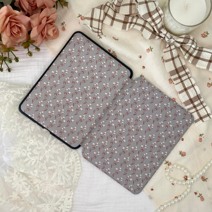 ivory bluebell kindle case