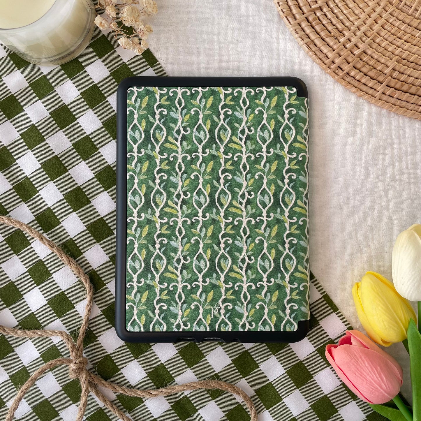garden lattice kindle case